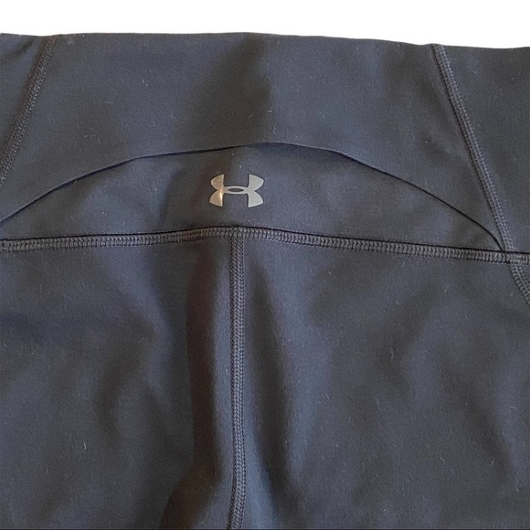 Under Armour High Rise Two Tone Black Gray Dotted Capri Leggings 4548 - Picture 4 of 7